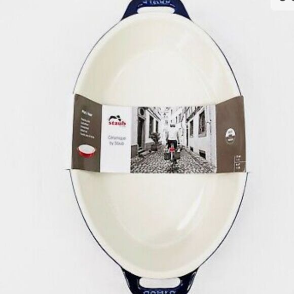 Staub Ceramic Oval 4L Baking Dish- Dark Blue - Picture 4 of 12